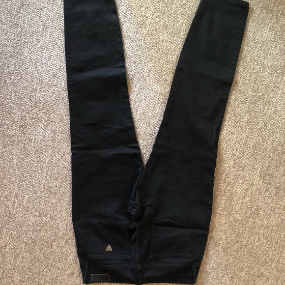3 Pairs Guess Pants - Picture 8 of 8